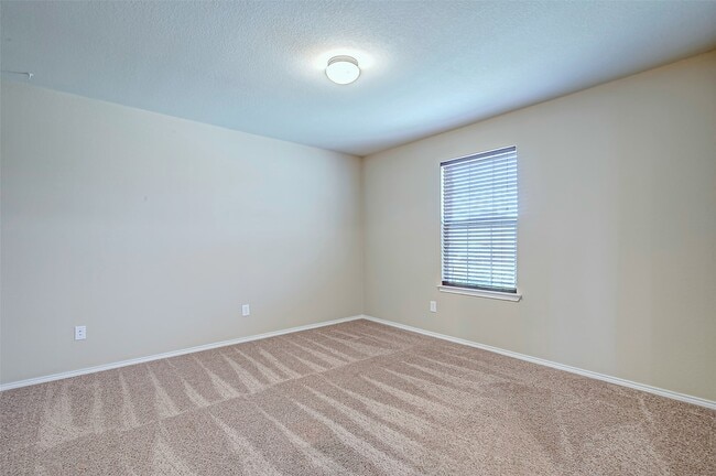 Foto del edificio - 120 Abelia Dr