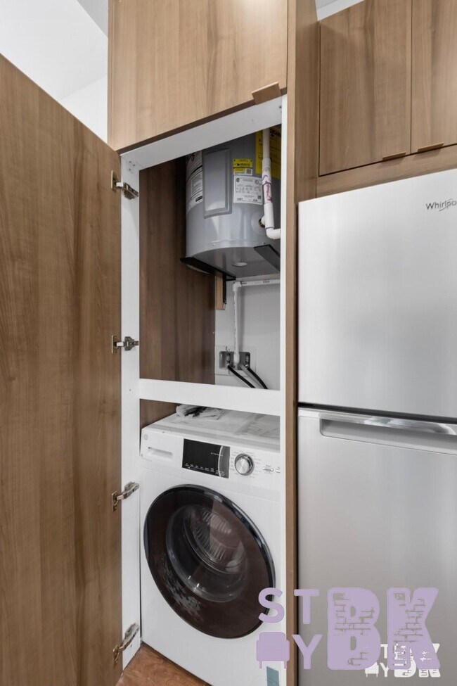 Foto del edificio - 1 bedroom in BROOKLYN NY 11220