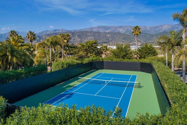 Foto del edificio - 867 Sand Point Rd