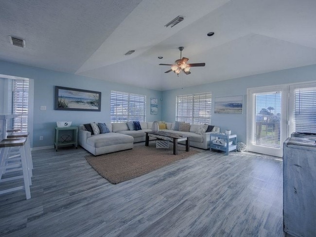 Building Photo - 16534 Mansvelt Rd