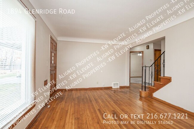 Foto del edificio - 3 Bed, 1.5 bath Overlooking Euclid Creek