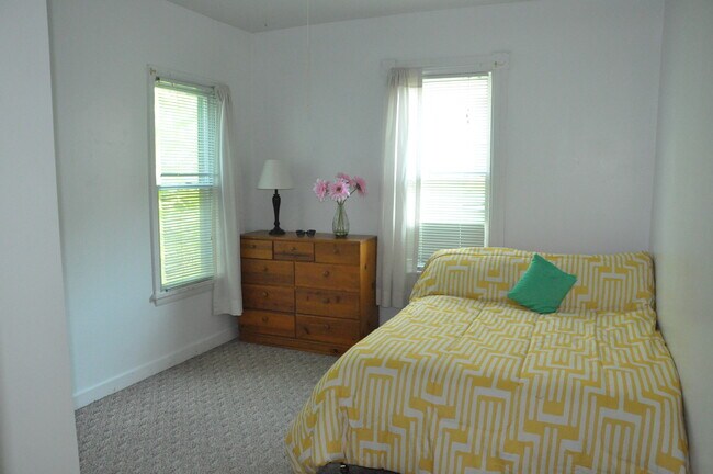 Bedroom 2 - 707 N Aurora St