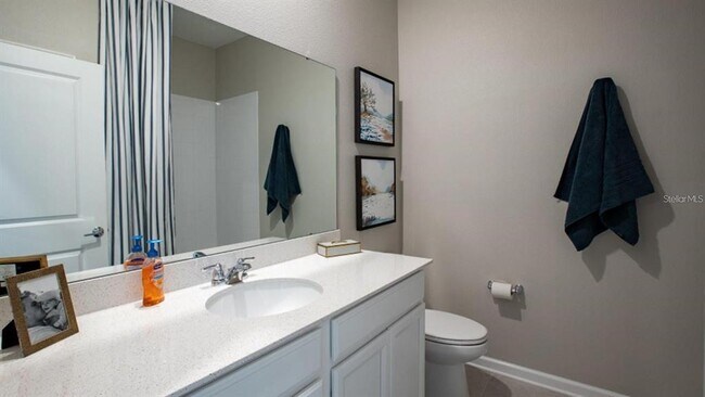 Foto del edificio - 643 Grove St