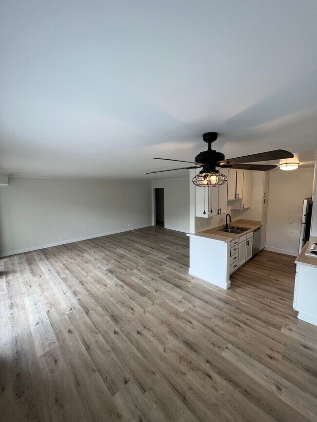 Living/ Kitchen - 1231 18th St