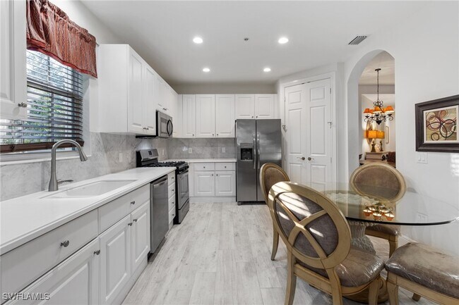 Foto del edificio - 9079 Cascada Way