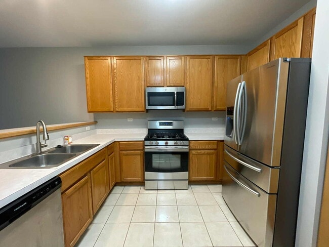 Building Photo - 1207 Brookdale Dr