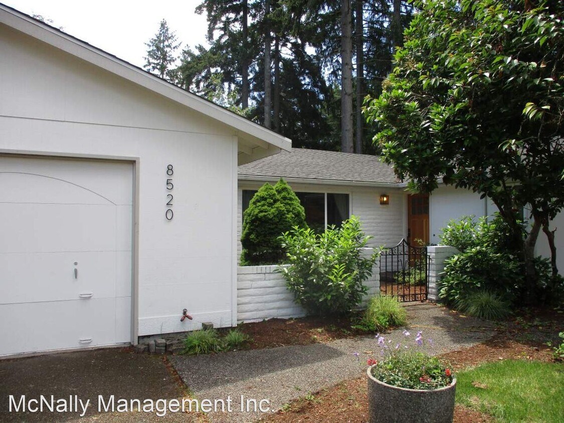 Foto principal - 3 br, 2 bath House - 8520 49th Street W