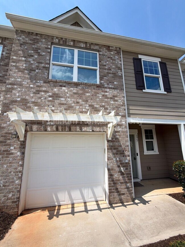 Building Photo - 177 Swindon Dr