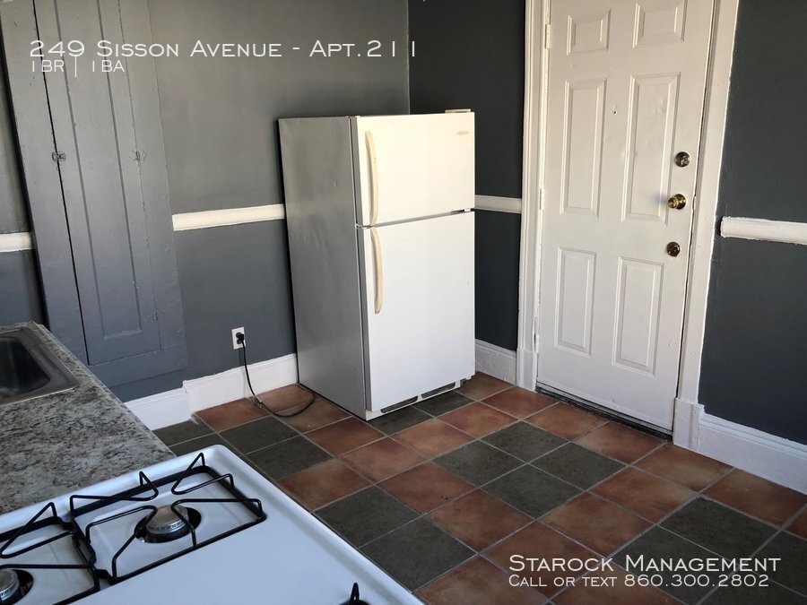 Primary Photo - 249 Sisson Ave