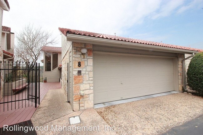 Building Photo - 6820 Cypress Pt N