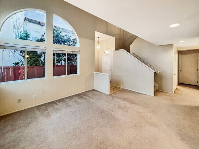 Building Photo - 593 Via Armado
