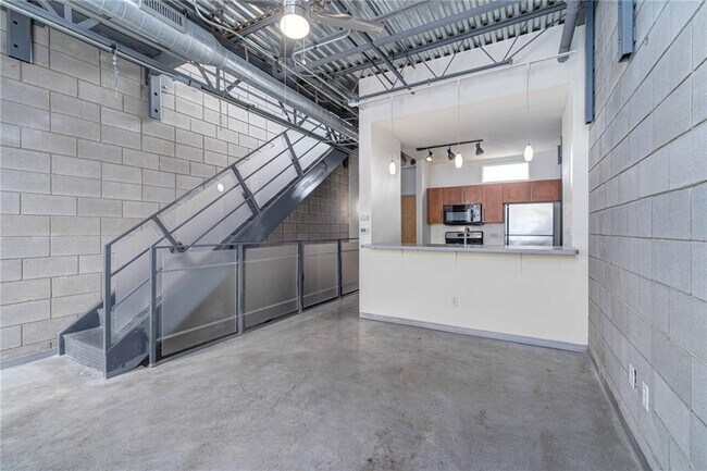 Building Photo - 4801 S Congress Ave