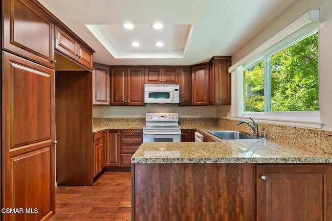 Foto del edificio - 12 Sparrowhawk Ln