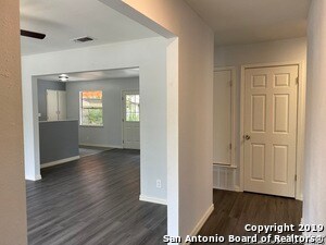 Foto del edificio - 8510 Glen Ct