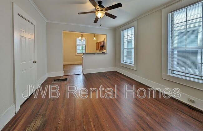 Foto del edificio - 424 Walnut Ct