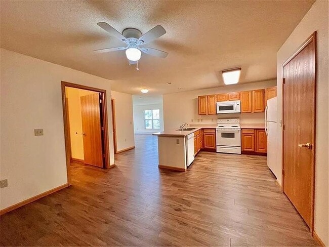 Foto del edificio - 901 Dominion Dr