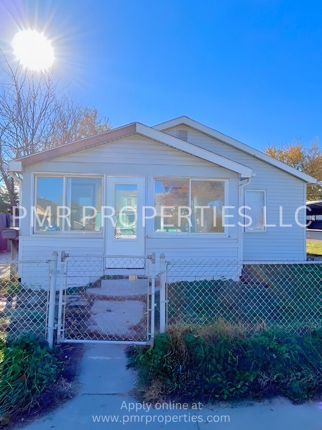 Foto principal - 3 Bedrooms / 1 Bathroom House