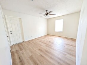 Building Photo - 6221-6223 Sandlin Ave