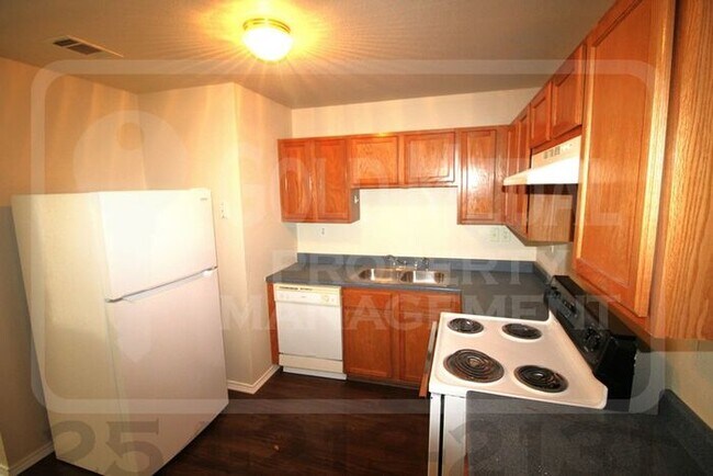 Foto del edificio - 3402 Barcelona Dr