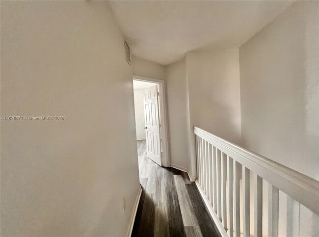 Building Photo - 14058 SW 120th Ct