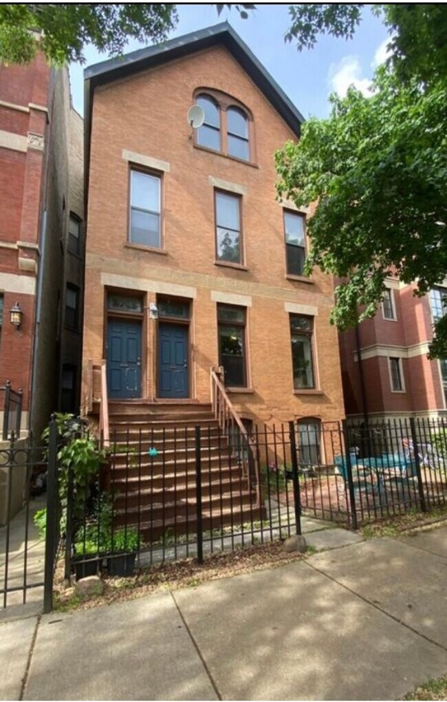 Foto del edificio - 924 W Barry Ave