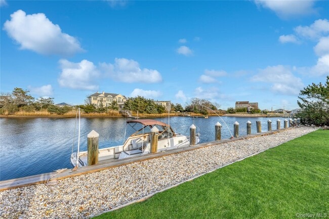 Foto del edificio - 170 Beach Ln