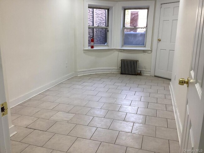 Foto del edificio - 60-71 70th Ave