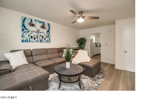 Foto del edificio - 6809 E Earll Dr