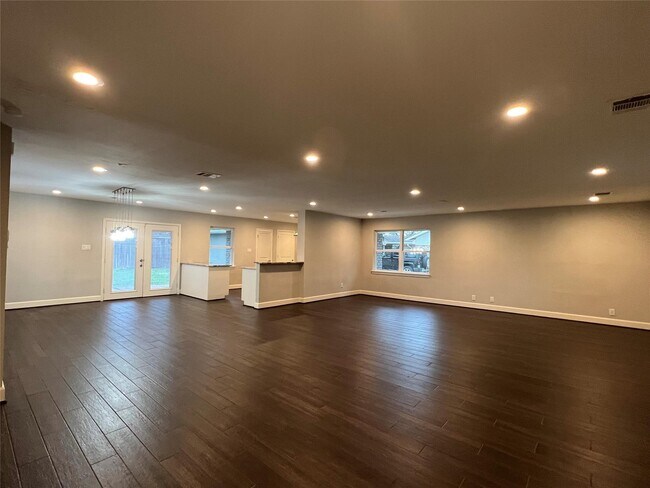 Building Photo - 5122 Lymbar Dr