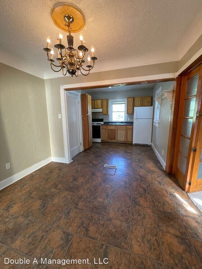 Foto del edificio - 4 br, 1 bath House - 1906 E. 4th St.
