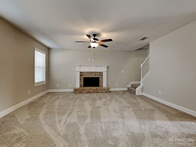 Foto del edificio - 210 Livingston Ct