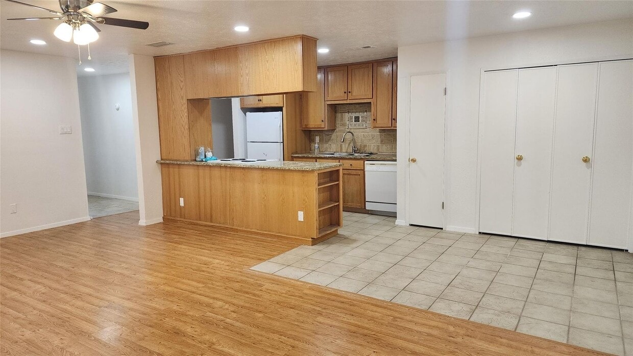 Foto del edificio - 507 Hanover Dr