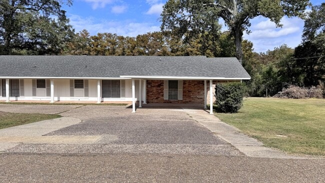 Building Photo - 707B Bayou Shores Drive