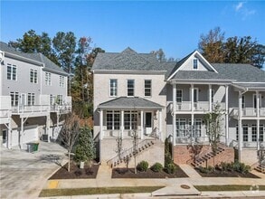 Building Photo - 2035 Parkside Ln