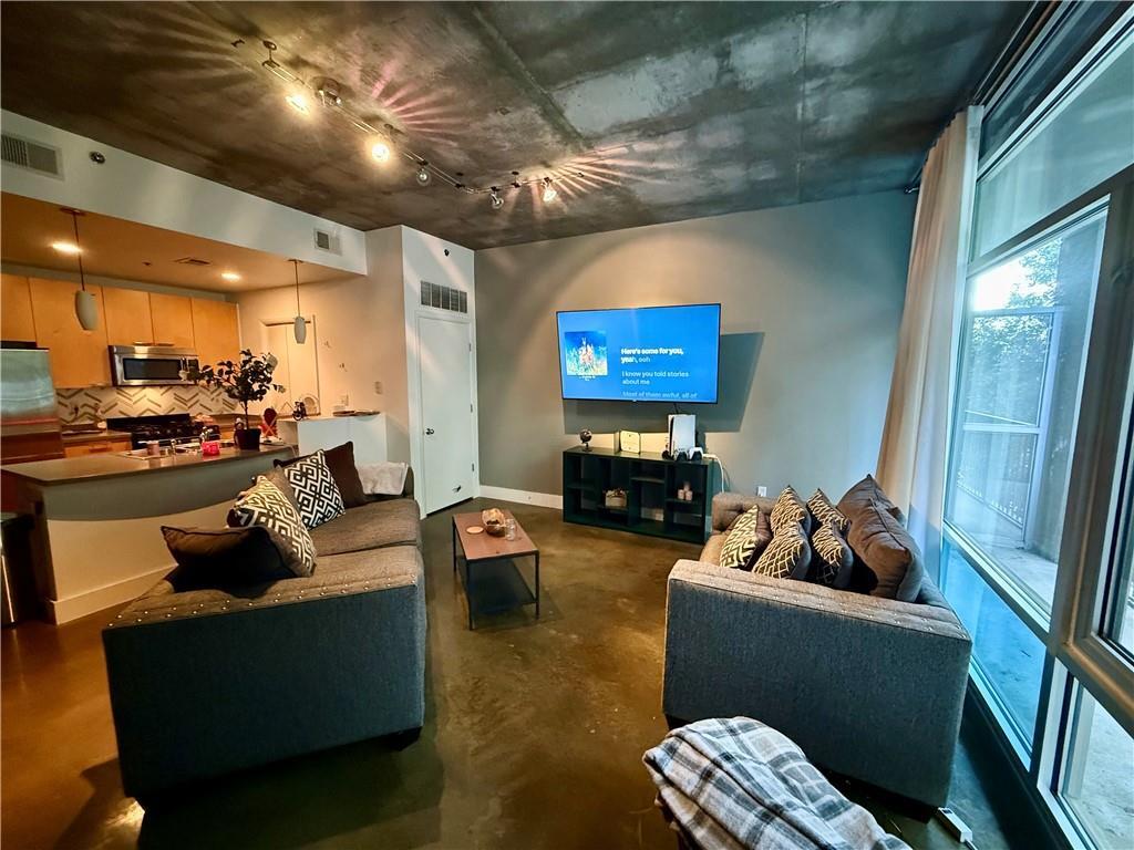 Foto principal - 845 Spring St NW