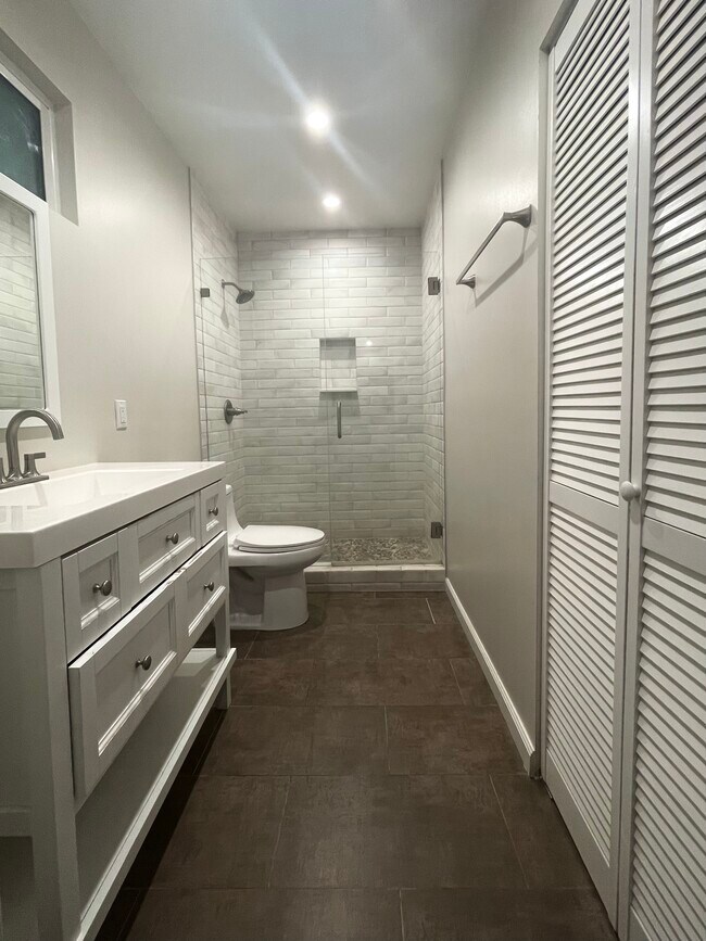 Foto del edificio - 12960 Landale St