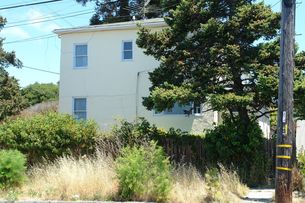 Building Photo - 6506 Eureka Ave