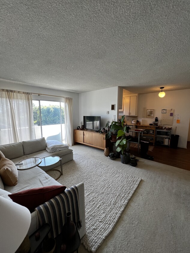 Primary Photo - 3500 Kelton Ave