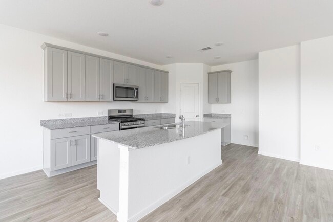 Building Photo - 1052 Greenshank Dr