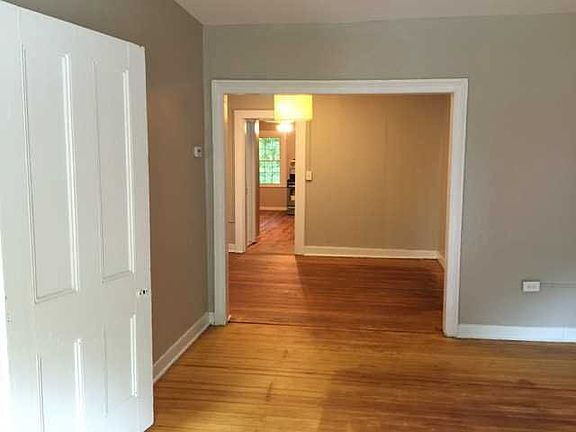 Foto del edificio - "Chic 2-Bed Gem with Granite Elegance in P...