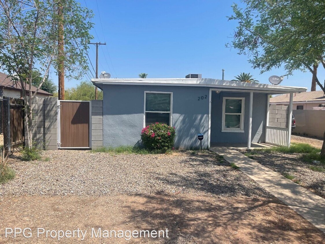 Primary Photo - 2 br, 1 bath House - 202 E Madden Dr