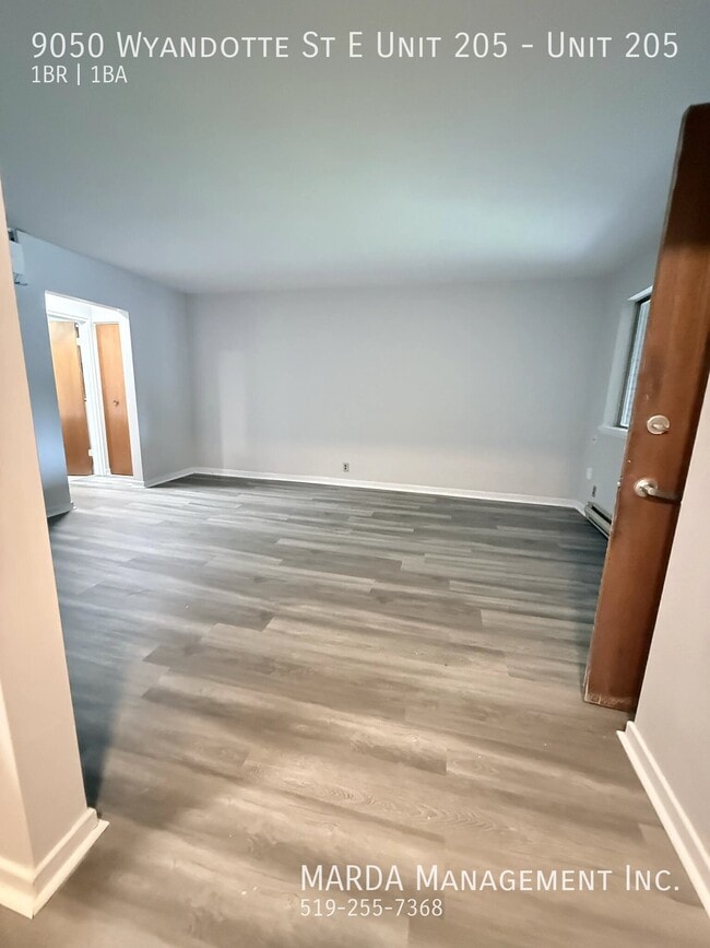 Photo du bâtiment - 9050 Wyandotte St E