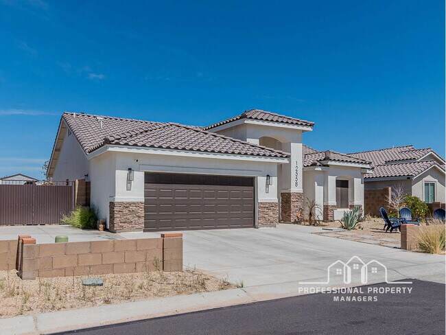 Foto del edificio - “Modern 4-Bedroom, 2-Bathroom Solar Home in El Rancho”