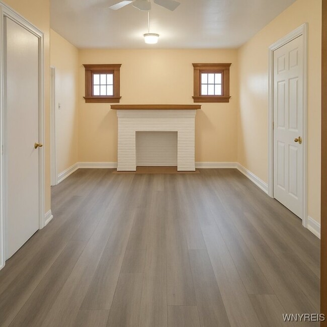 Building Photo - 64 Montrose Ave