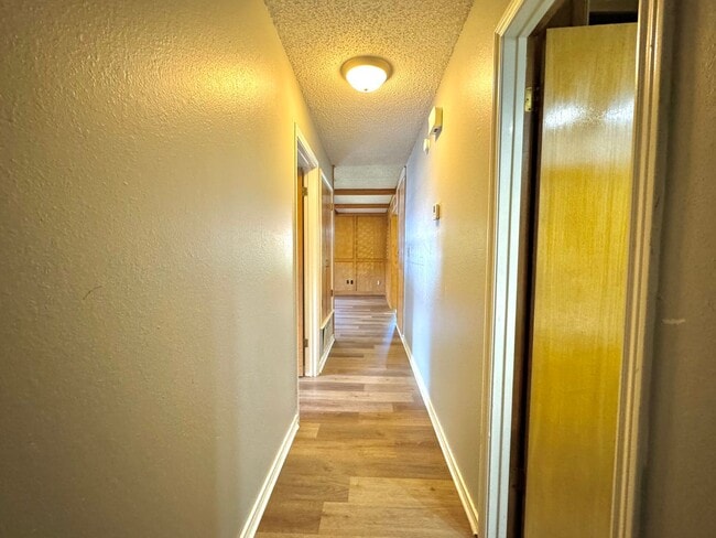 Building Photo - BRO313-315