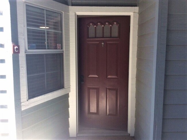 Foto del edificio - Single-Level 1 Bedroom Home with Garage – ...