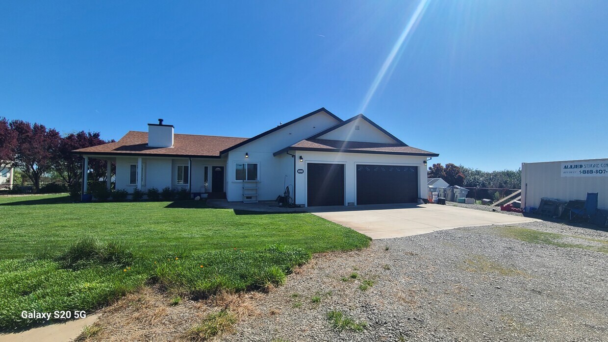 Primary Photo - 18635 Lone Oak Ln