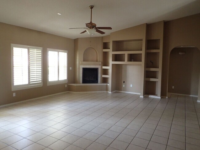 Foto del edificio - 3648 Tierra Vergel Dr