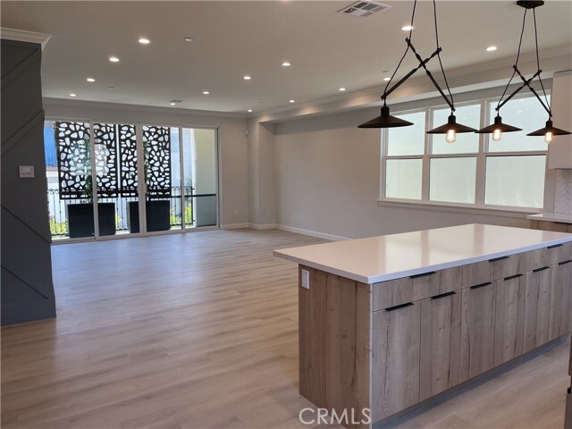 Building Photo - 1022 La Cadena Ave