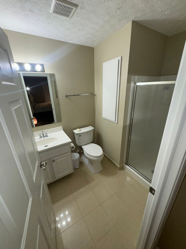 Building Photo - 5431 Cedar Springs
